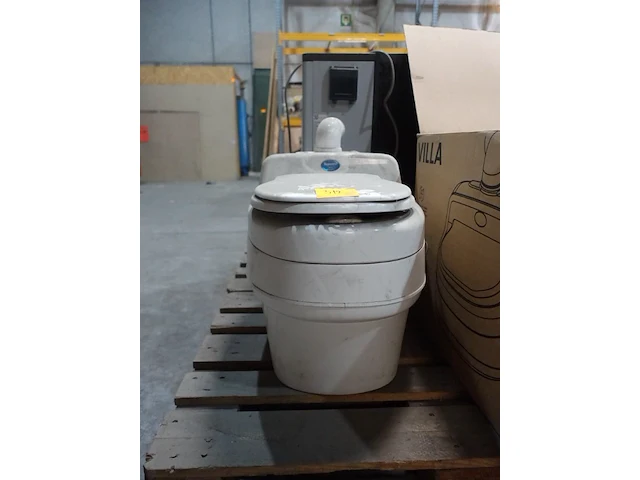 Droogtoilet separett - afbeelding 1 van  5