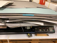 Drukkerij vacuümpers met passe partout kartons. - afbeelding 7 van  10