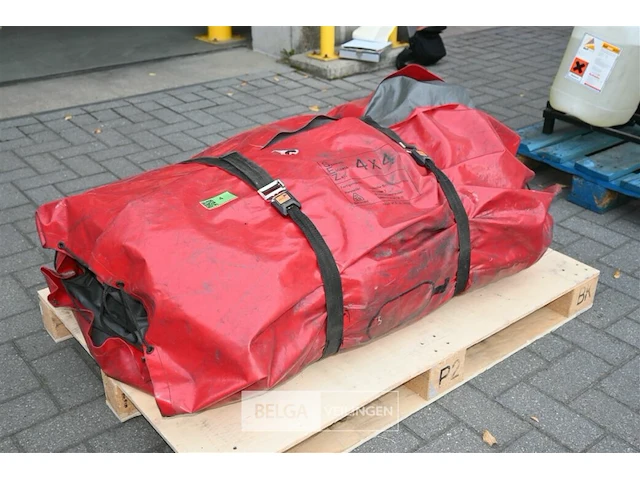 Dsb opblaasbare tent - afbeelding 1 van  5