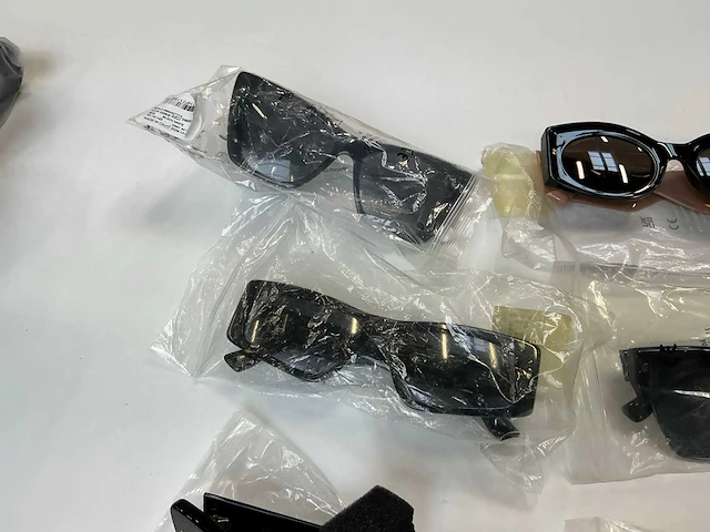 Dsquared2 zonnebril (12x) - afbeelding 6 van  11