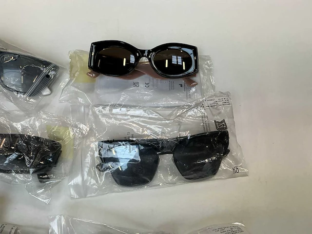 Dsquared2 zonnebril (12x) - afbeelding 7 van  11