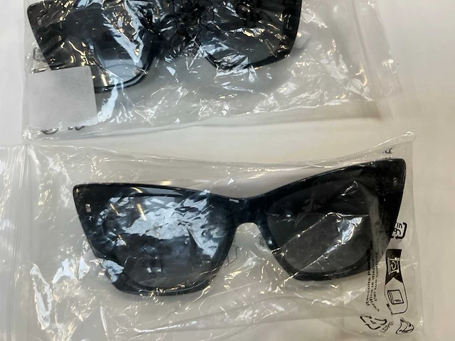 Dsquared2 zonnebril (12x) - afbeelding 9 van  11