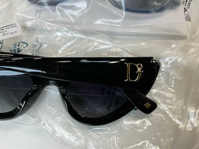 Dsquared2 zonnebril (12x) - afbeelding 11 van  11