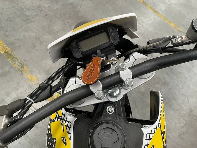 Dsr sm 125 "white/black/yellow" - afbeelding 5 van  8
