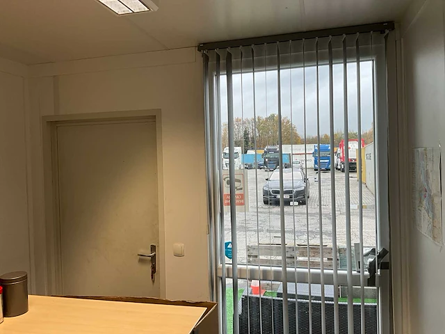 Dsunits geschakelde 20voet bureelcontainer. - afbeelding 14 van  36