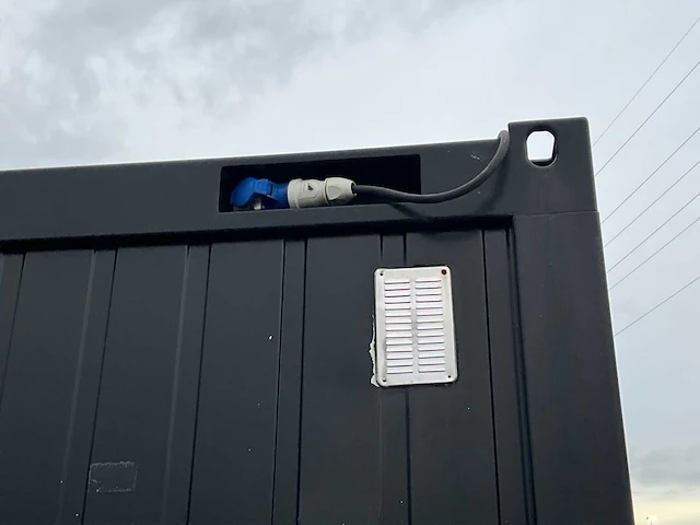Dsunits geschakelde 20voet bureelcontainer. - afbeelding 32 van  36