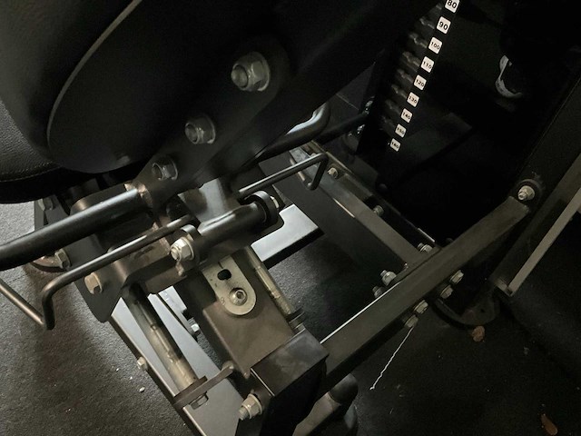 Dual leg extensions / leg curl machine - afbeelding 3 van  11