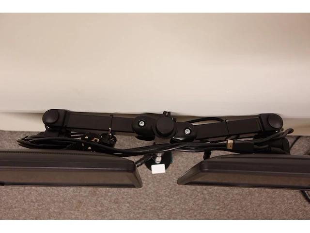 Dual monitor arm mount with 2x 17" dell monitor - afbeelding 2 van  2