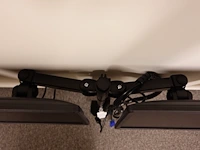 Dual monitor arm mount with 2x 17" dell monitor - afbeelding 2 van  2