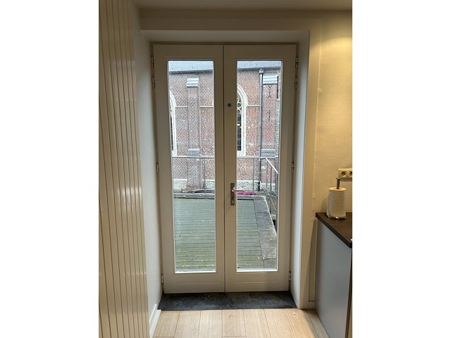 Dubbel opendraaiend houten raam (dubbel glas) - afbeelding 2 van  7