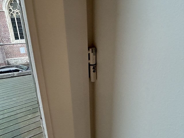 Dubbel opendraaiend houten raam (dubbel glas) - afbeelding 5 van  7