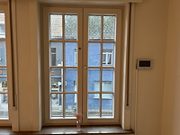 Dubbel opendraaiend pvc raam met onderverdeling - afbeelding 1 van  7