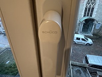 Dubbel opendraaiende pvc raam beige (dubbel glas) - afbeelding 2 van  5