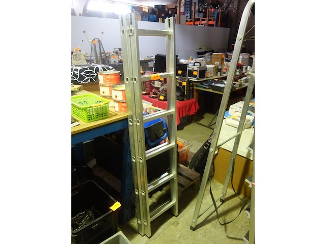 Dubbel trapladder 2 x 6 treden - afbeelding 1 van  2