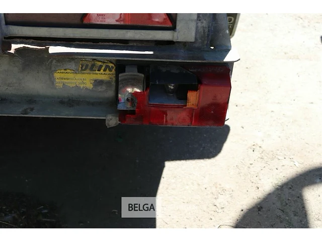 Dubbelas aanhangwagen geremd - afbeelding 4 van  14