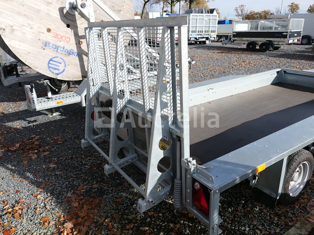 Dubbelassige aanhangwagen dragende machine met laadklep ifor williams 2hb (vin:sckd00000n0805155) - afbeelding 22 van  22