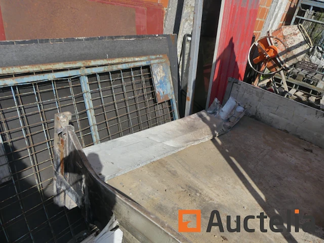 Dubbelassige aanhangwagen + pvc silo en geluid, container - afbeelding 2 van  21