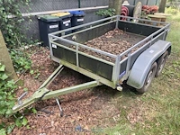 Dubbelassige aanhangwagen