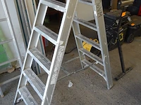 Dubbele alu trapladder + alu ladder - afbeelding 1 van  4