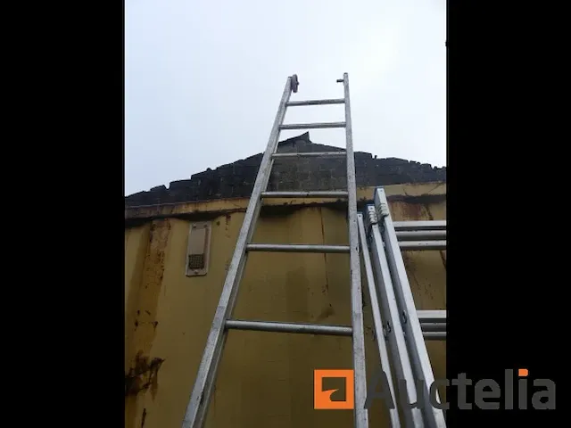 Dubbele aluminium ladder 2x16 treden - afbeelding 7 van  8