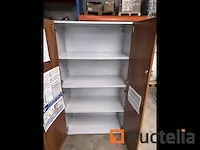 Dubbele deur houten kledingkast - afbeelding 4 van  4