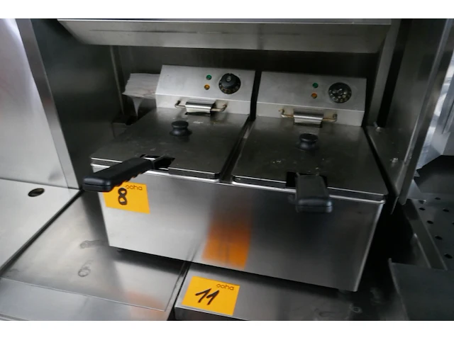 Dubbele friteuse + microgolfoven - afbeelding 2 van  3