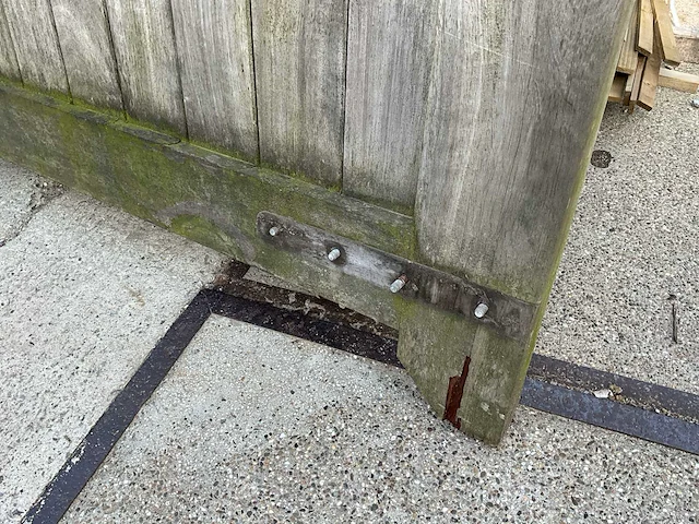 Dubbele houten poort + vast gedeelte - afbeelding 5 van  9
