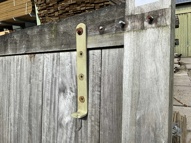 Dubbele houten poort + vast gedeelte - afbeelding 6 van  9