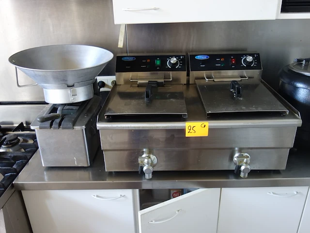 Dubbele inox friteuse maxima - afbeelding 1 van  4