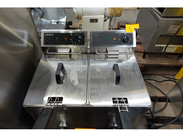 Dubbele inox friteuse saro - afbeelding 1 van  6