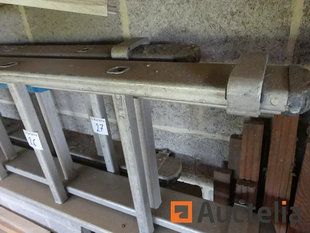 Dubbele ladder aluminium 2 x 20 stappen - afbeelding 2 van  4