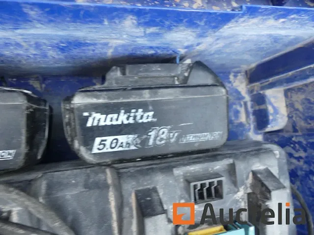Dubbele lader en 2 batterijen 18 v makita - afbeelding 2 van  4