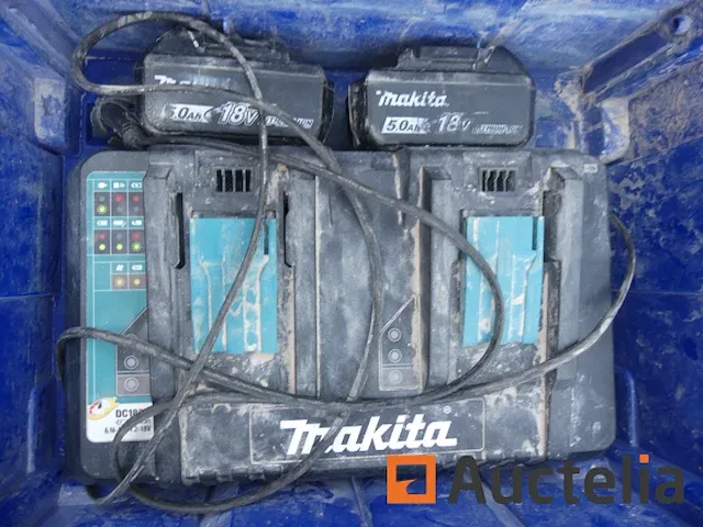Dubbele lader en 2 batterijen 18 v makita - afbeelding 4 van  4