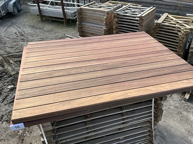 Dubbele padouk houten poort - afbeelding 2 van  8
