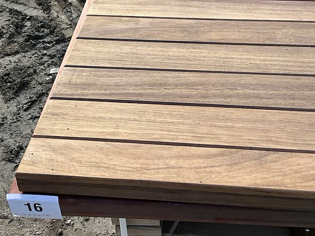 Dubbele padouk houten poort - afbeelding 5 van  8