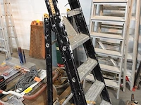 Dubbele plooiladder dewalt - afbeelding 2 van  3