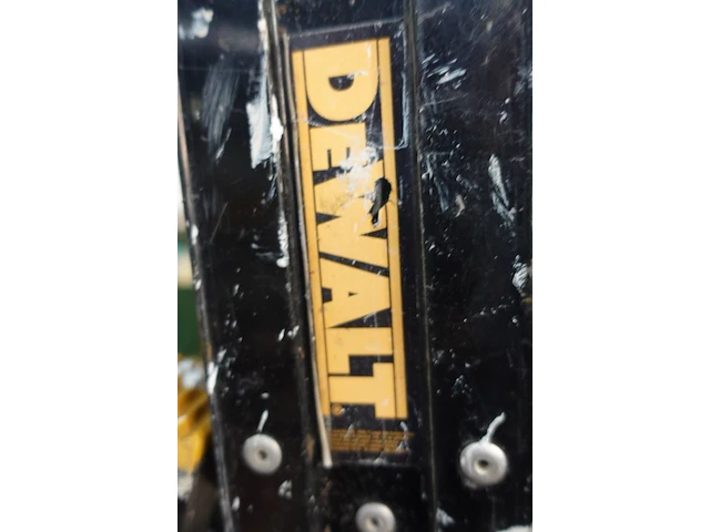 Dubbele plooiladder dewalt - afbeelding 3 van  3