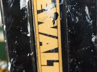 Dubbele plooiladder dewalt - afbeelding 3 van  3