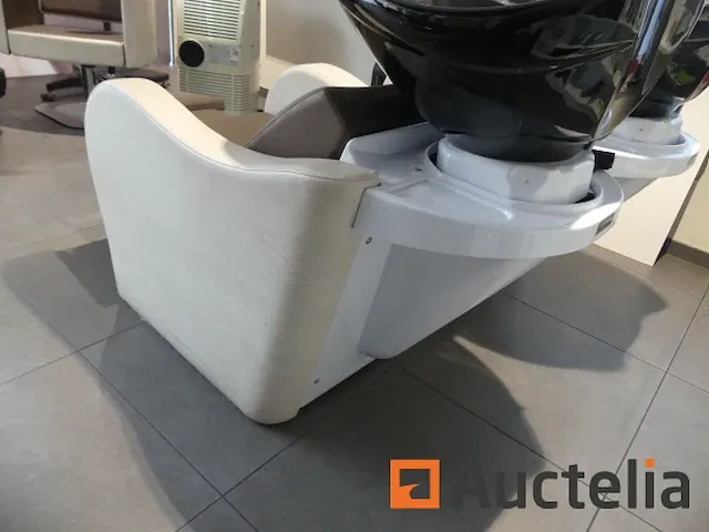 Dubbele relax type zetel met wastafel, douchemengkraan sfeerlounge - afbeelding 2 van  10