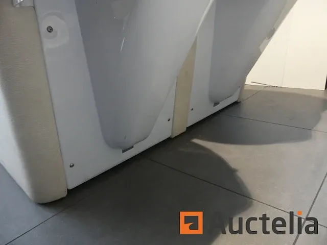 Dubbele relax type zetel met wastafel, douchemengkraan sfeerlounge - afbeelding 8 van  10