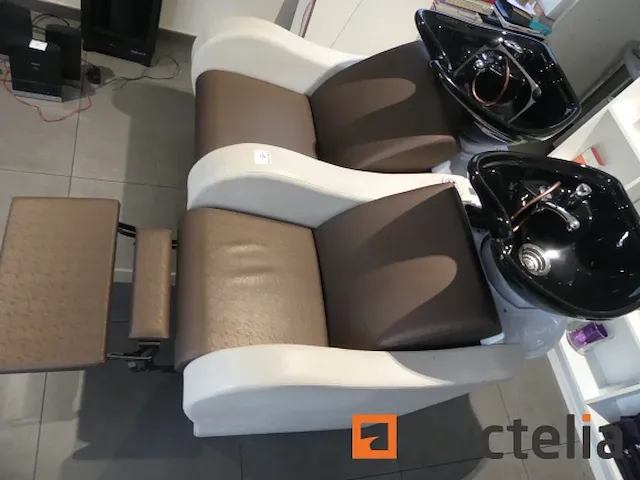 Dubbele relax type zetel met wastafel, douchemengkraan sfeerlounge - afbeelding 9 van  10
