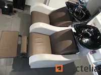 Dubbele relax type zetel met wastafel, douchemengkraan sfeerlounge - afbeelding 9 van  10