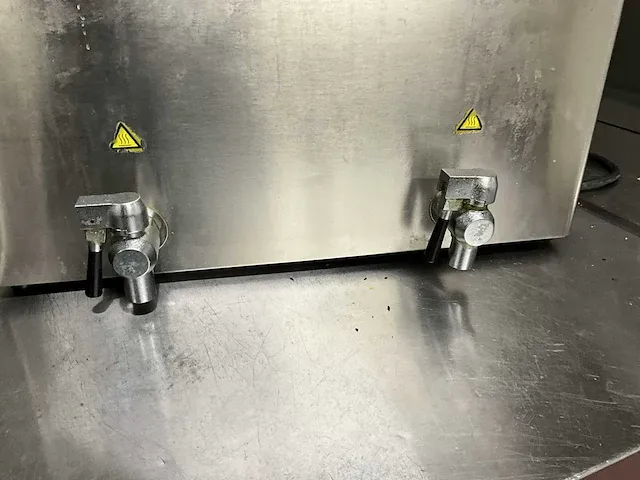 Dubbele rvs friteuse metro gdf3028 - afbeelding 5 van  7