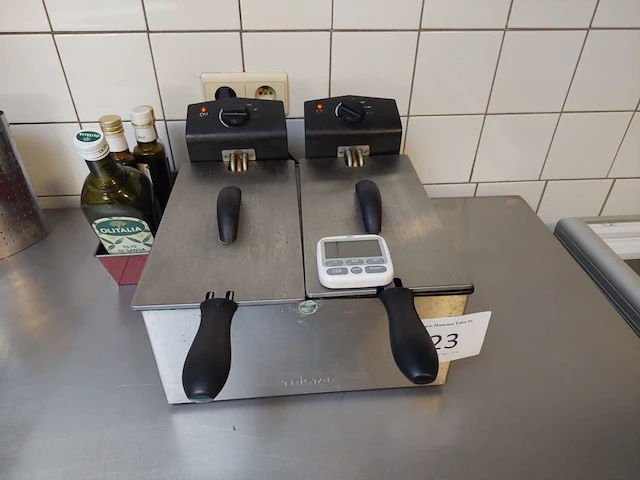 Dubbele rvs friteuse tristar - afbeelding 1 van  4