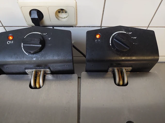 Dubbele rvs friteuse tristar - afbeelding 4 van  4
