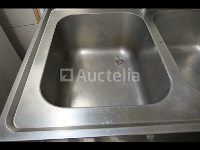 Dubbele spoelbak met ilsa kranen - afbeelding 10 van  13