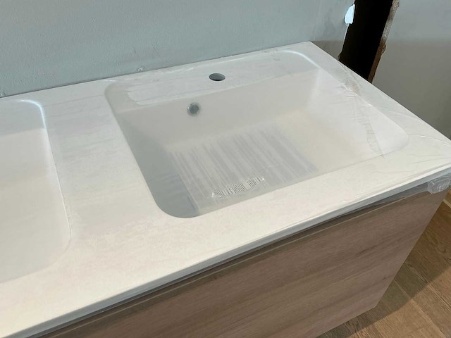 Dubbele wastafel + onderkast - afbeelding 4 van  5