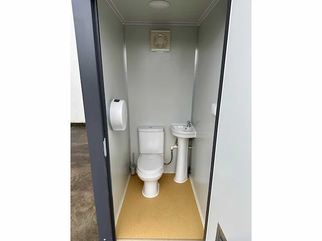 Dubbele wc-cabine - afbeelding 8 van  9