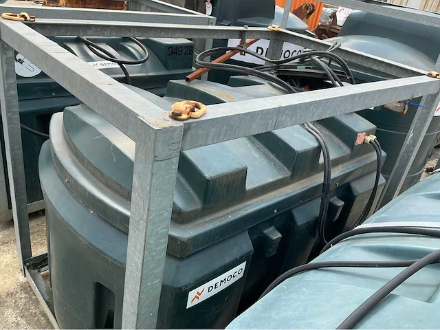 Dubbelwandige hdpe dieseltank met pomp - afbeelding 1 van  6