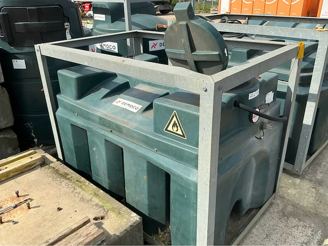 Dubbelwandige hdpe dieseltank met pomp - afbeelding 1 van  5